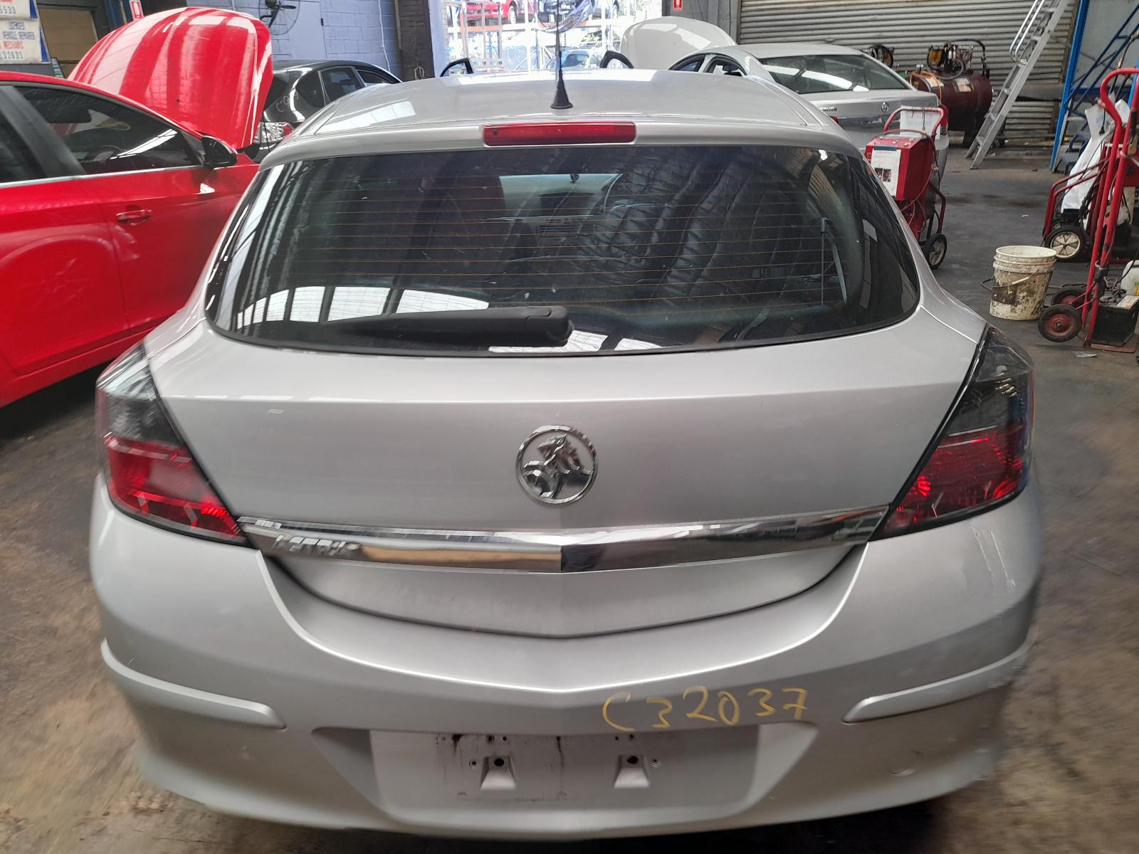 View Auto part Right Front Door Holden Astra 2007