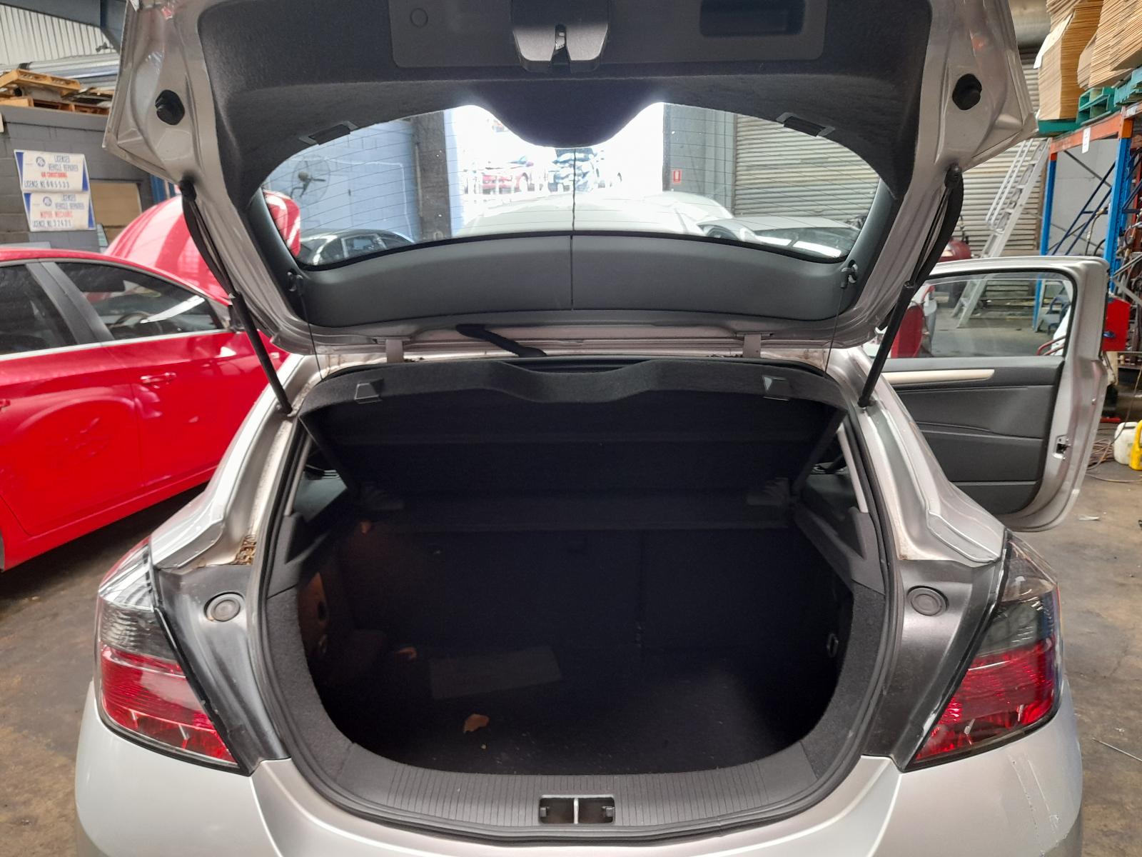 View Auto part Right Front Door Holden Astra 2007