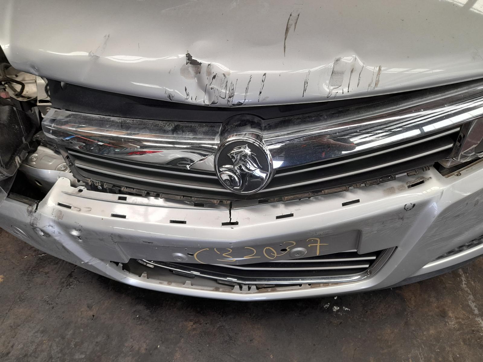 View Auto part Right Front Door Holden Astra 2007