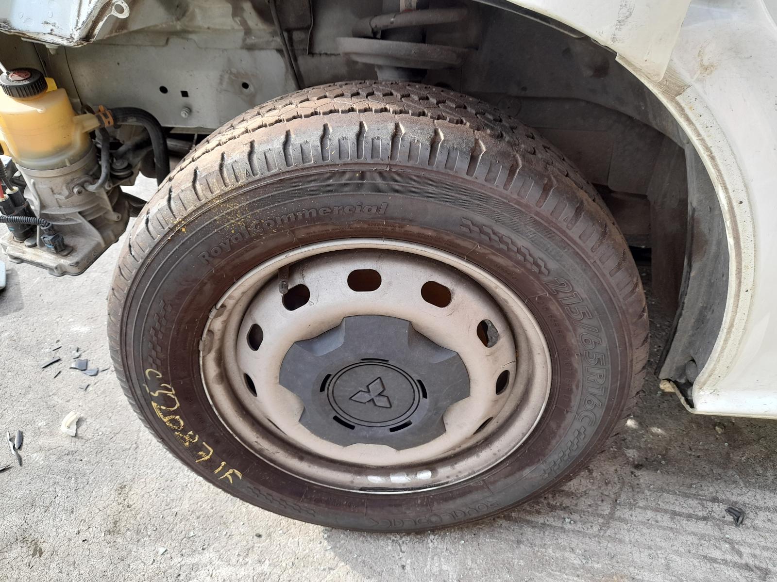 2020 Mitsubishi Express Throttle Body View Auto part Throttle Body Mitsubishi Express 2020