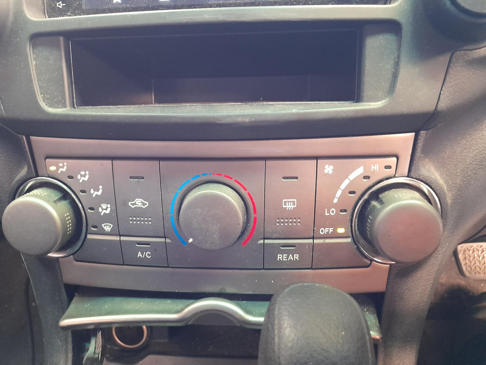 View Auto part Heater/Ac Controls Toyota Kluger 2009