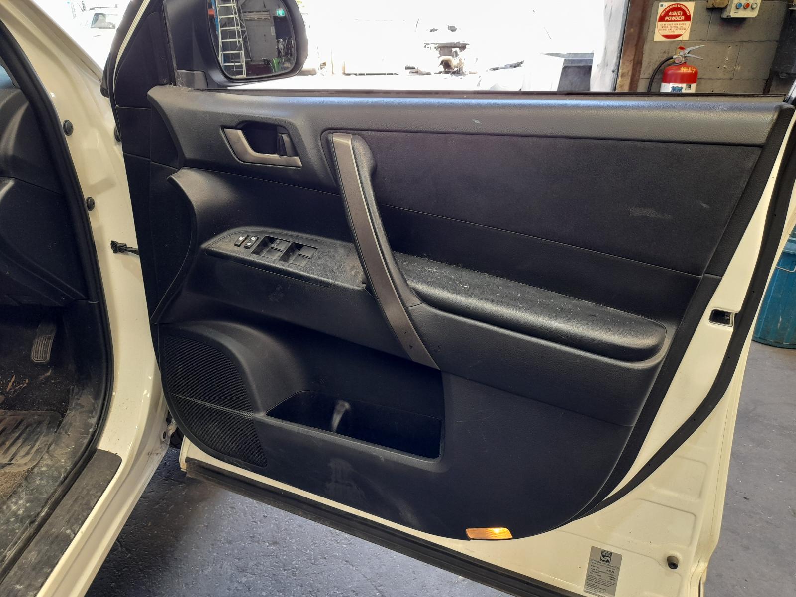 View Auto part Heater/Ac Controls Toyota Kluger 2009