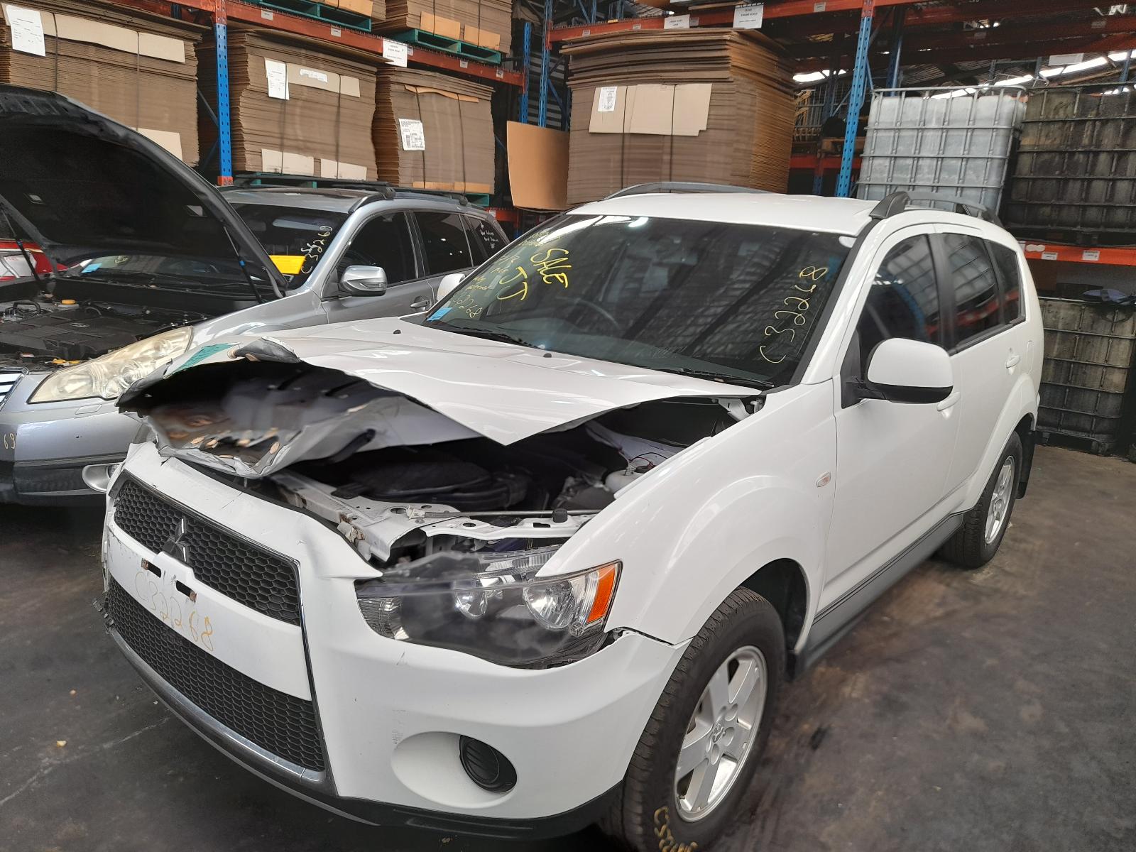 View Auto part Left Taillight Mitsubishi Outlander 2012