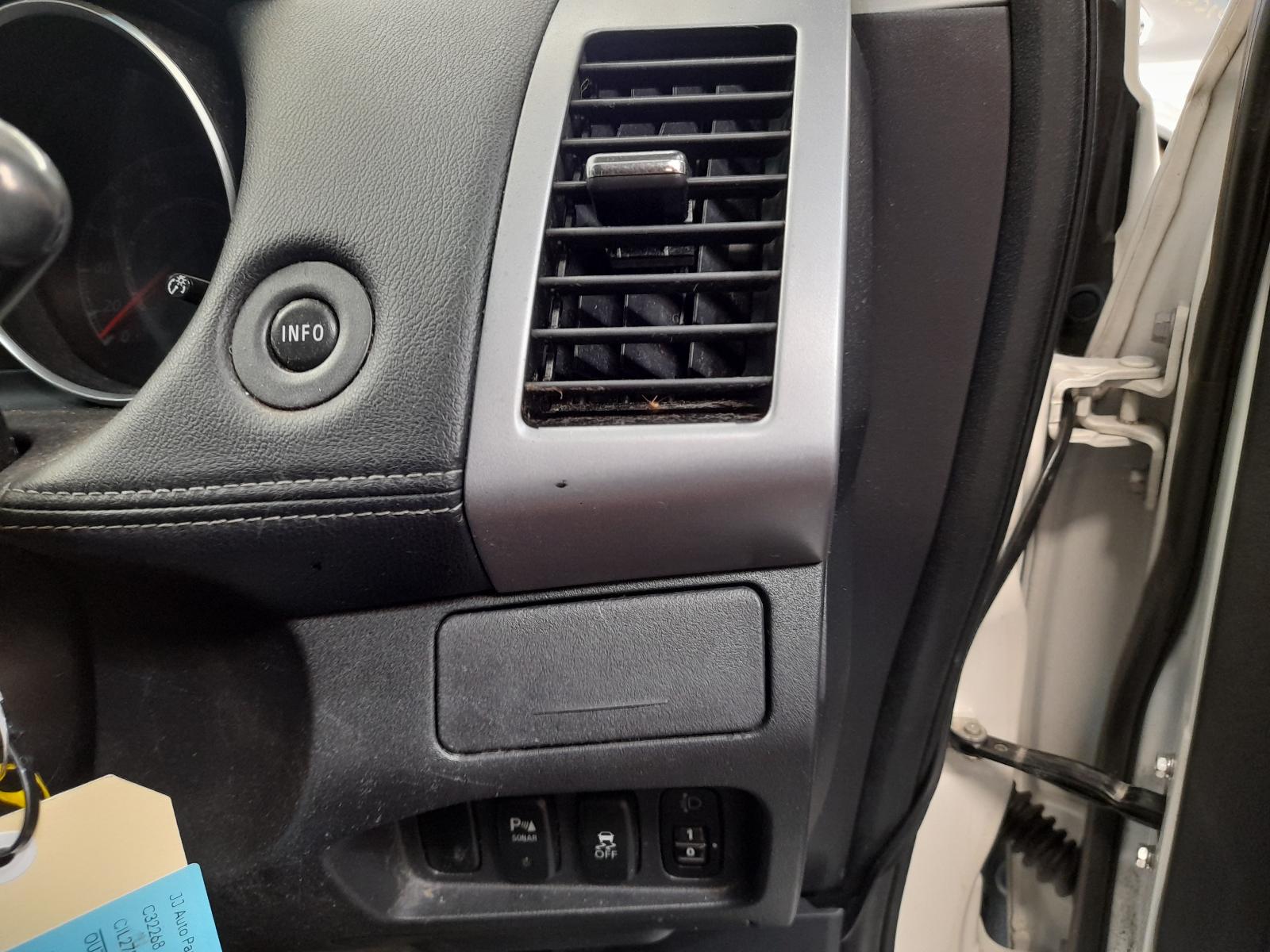 View Auto part Left Taillight Mitsubishi Outlander 2012