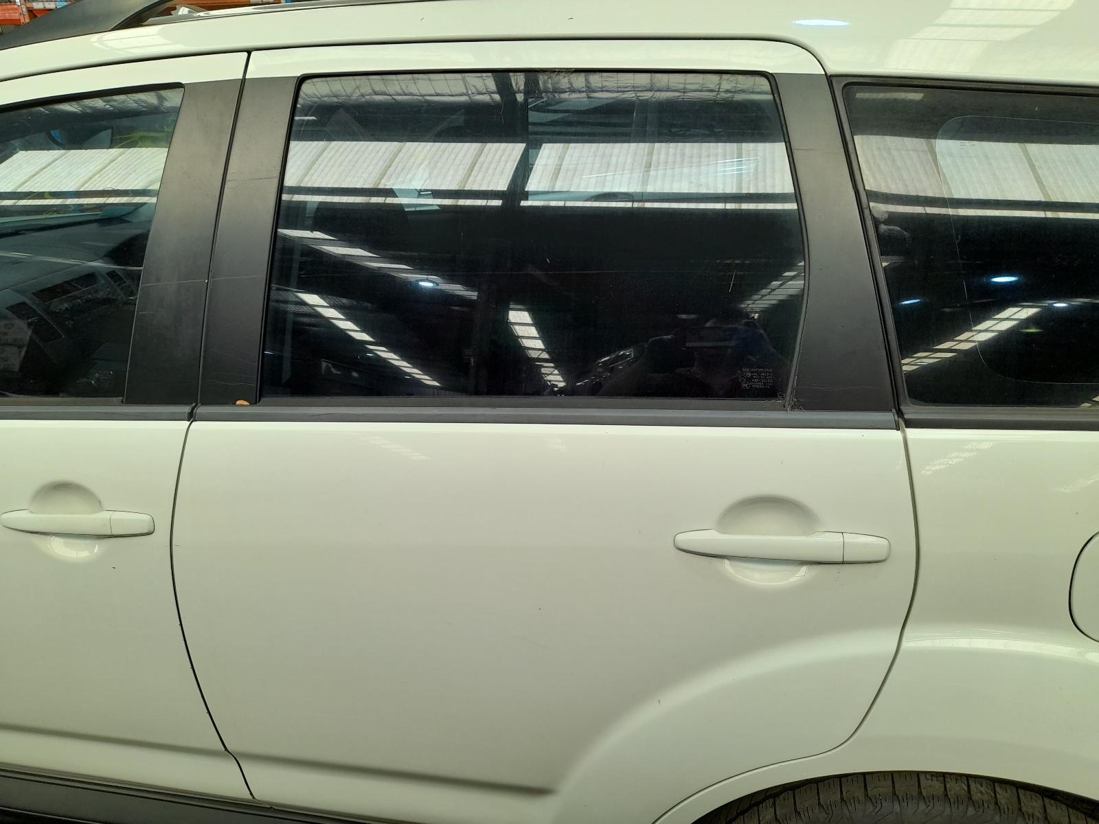 View Auto part Left Taillight Mitsubishi Outlander 2012