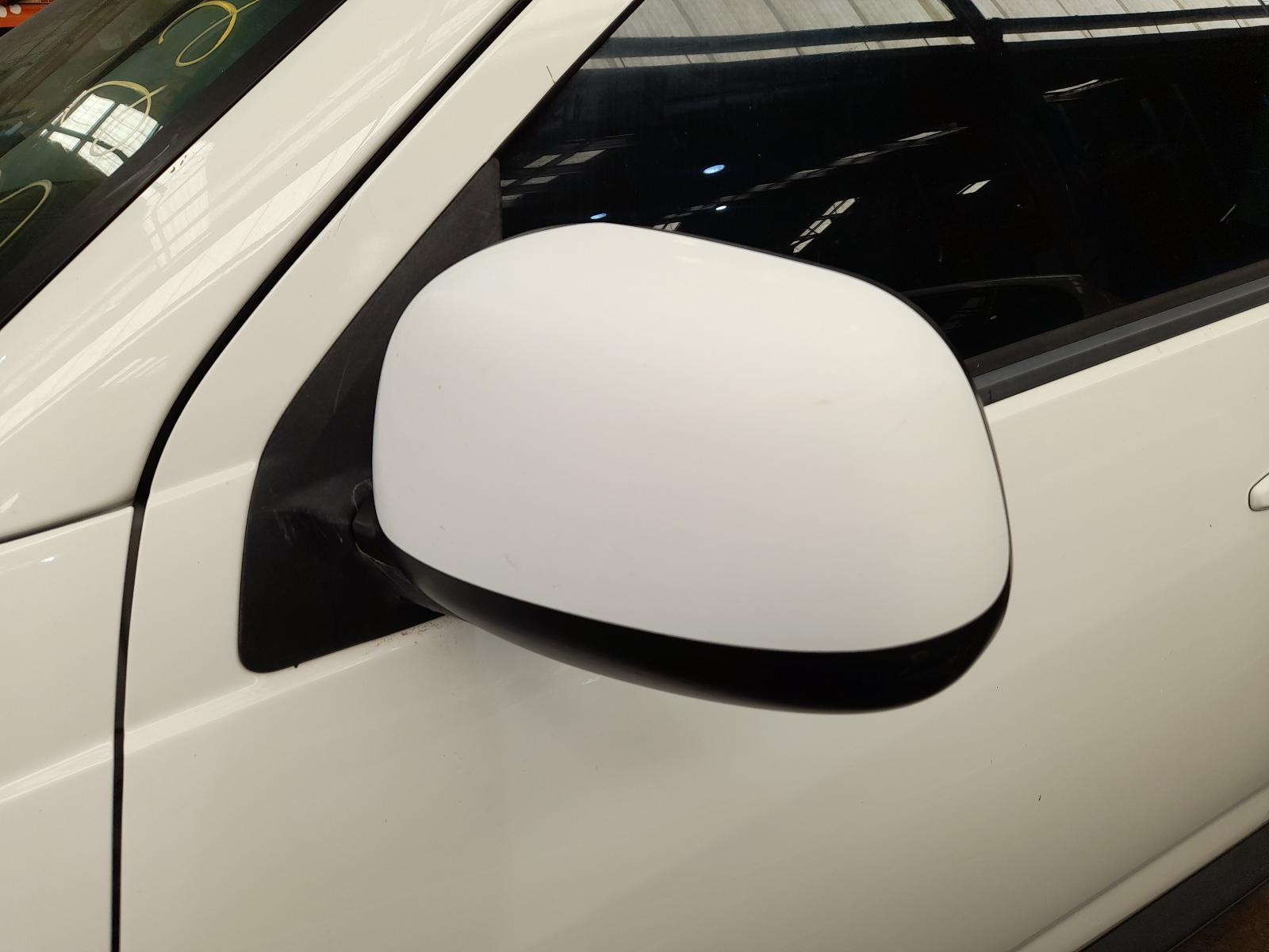 View Auto part Left Taillight Mitsubishi Outlander 2012