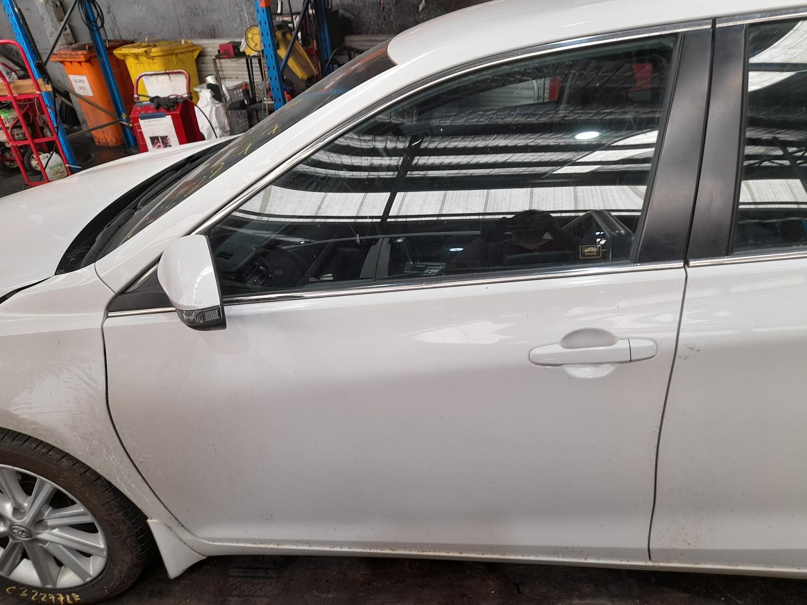 2015 Toyota Camry Sunvisor View Auto part Sunvisor Toyota Camry 2015