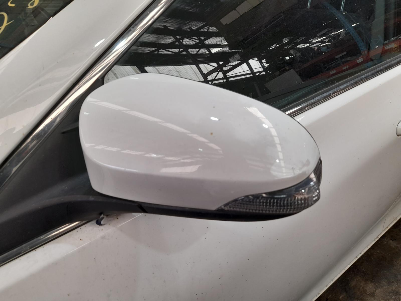 2015 Toyota Camry Sunvisor View Auto part Sunvisor Toyota Camry 2015