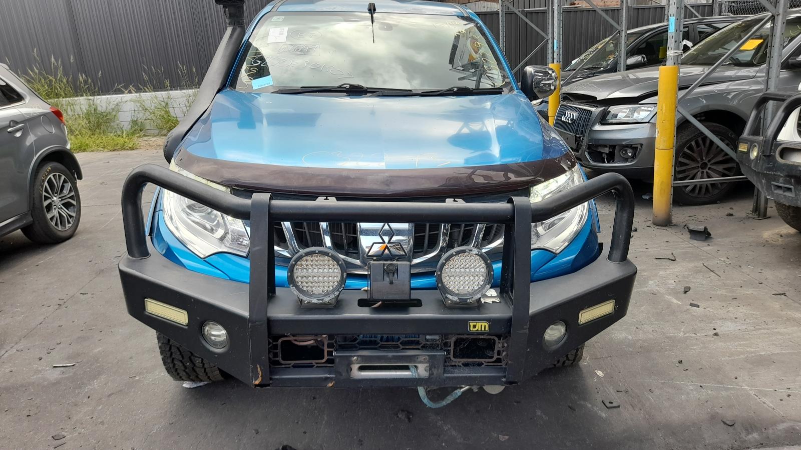 View Auto part Airbag Module/Sensor Mitsubishi Triton 2015