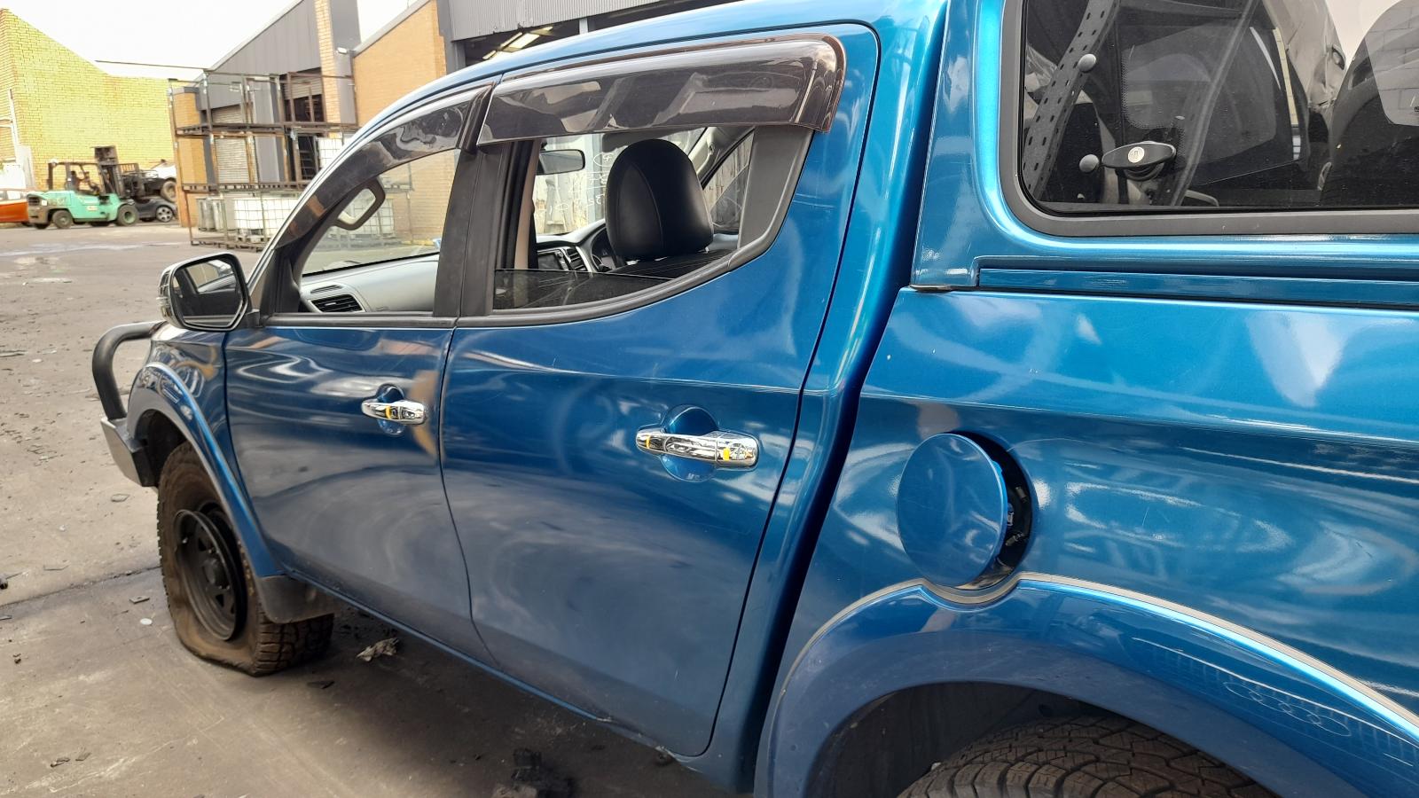 View Auto part Airbag Module/Sensor Mitsubishi Triton 2015