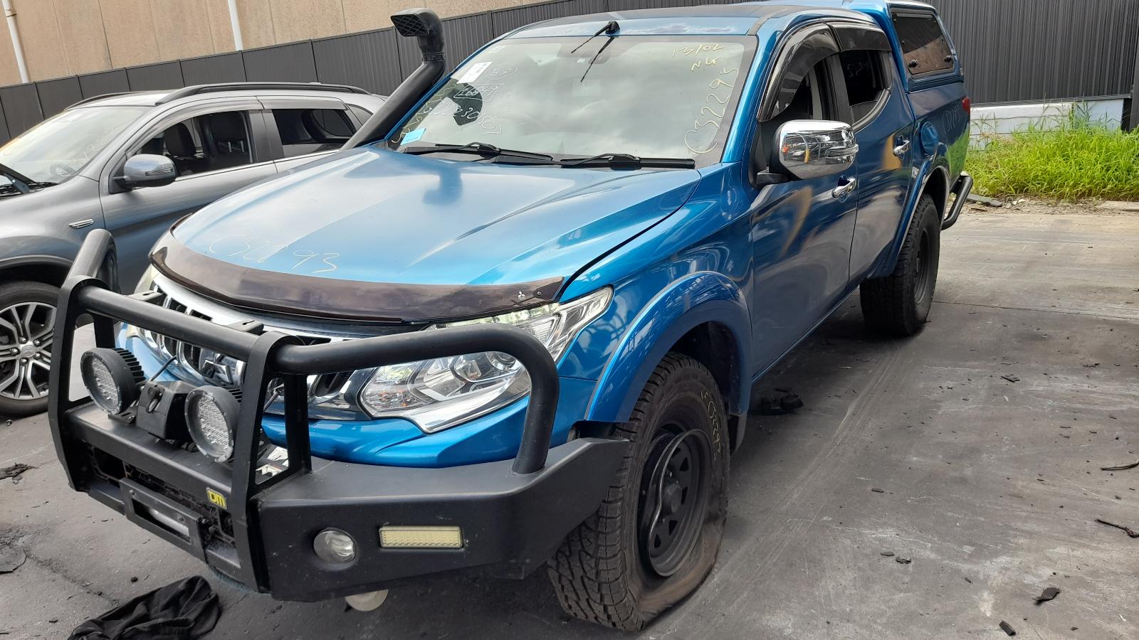 View Auto part Airbag Module/Sensor Mitsubishi Triton 2015