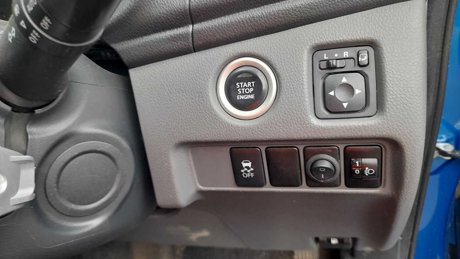 View Auto part Airbag Module/Sensor Mitsubishi Triton 2015
