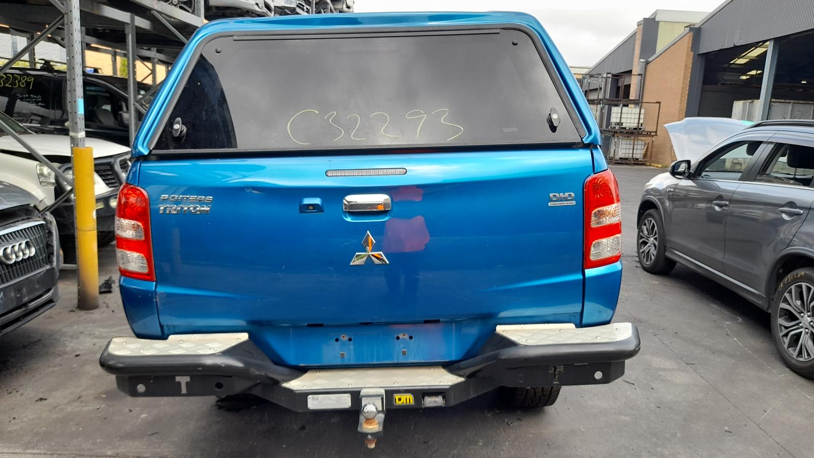 View Auto part Airbag Module/Sensor Mitsubishi Triton 2015