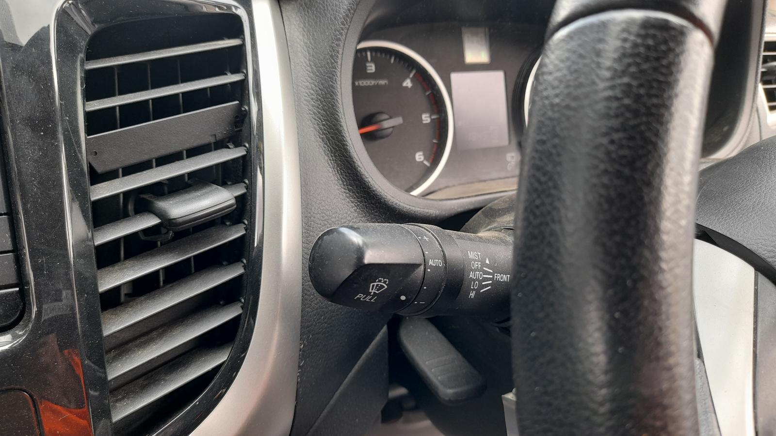 View Auto part Airbag Module/Sensor Mitsubishi Triton 2015
