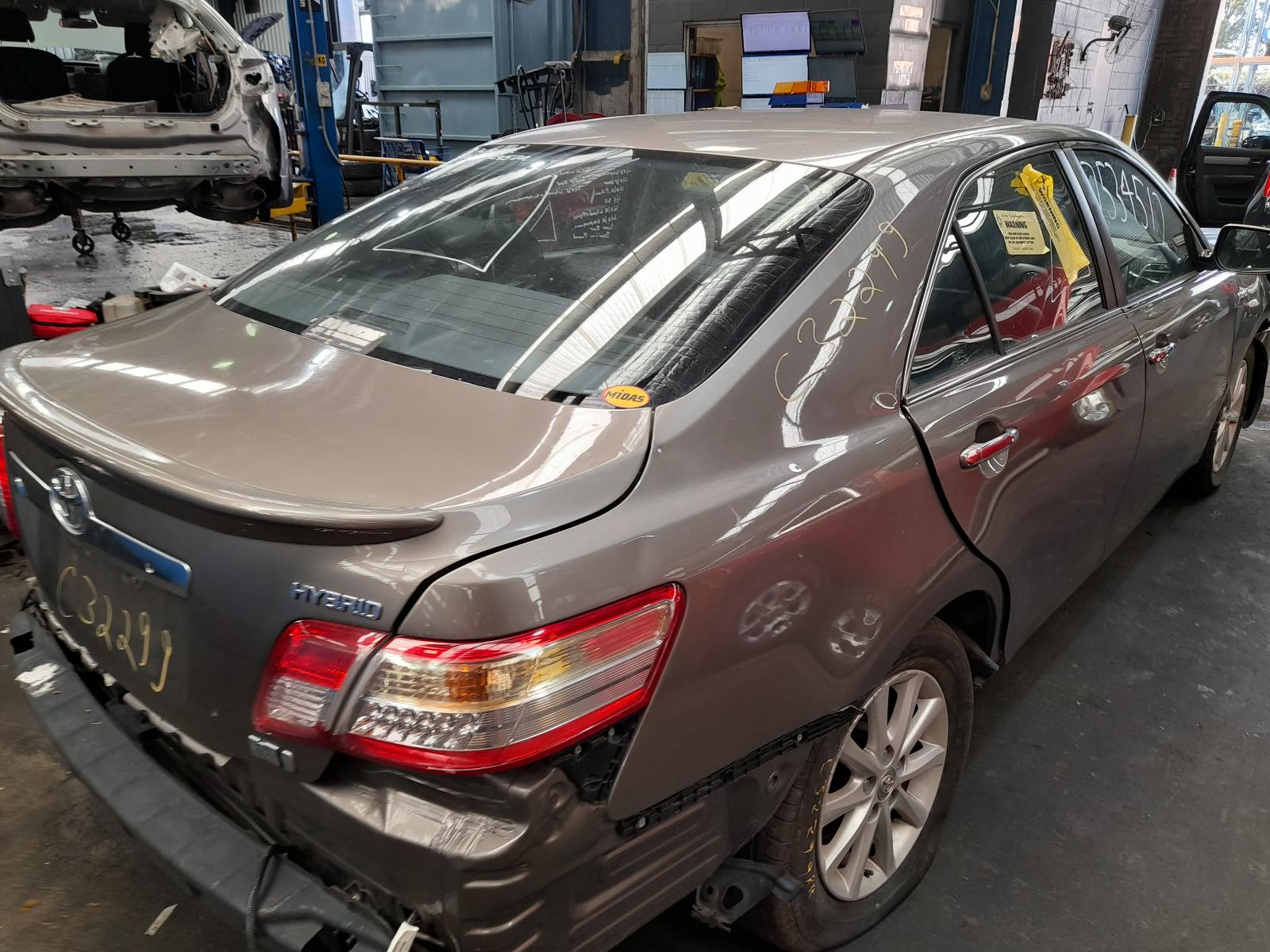 View Auto part Rear Spoiler Toyota Camry 2010