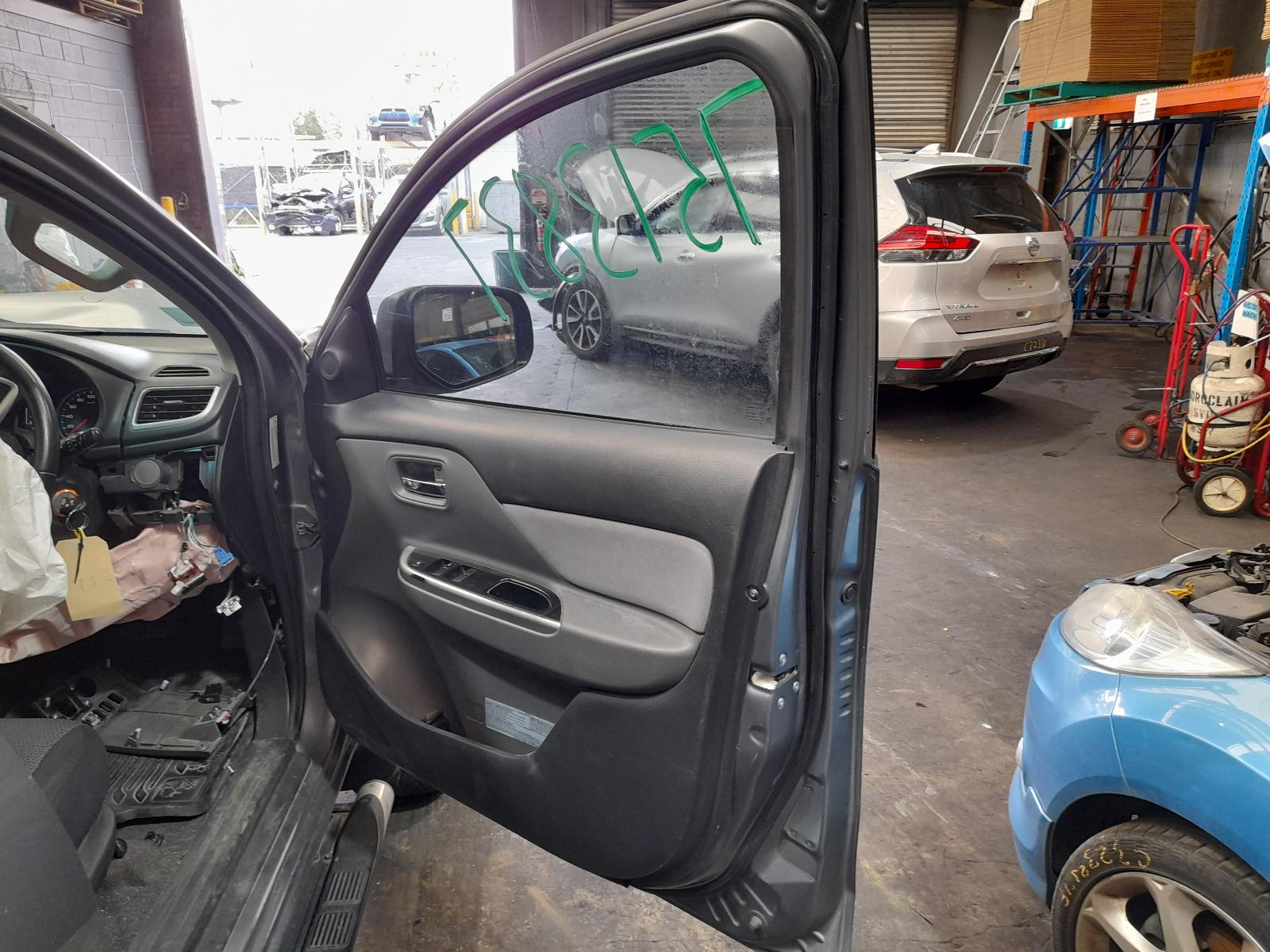 View Auto part Differential Centre Mitsubishi Triton 2016