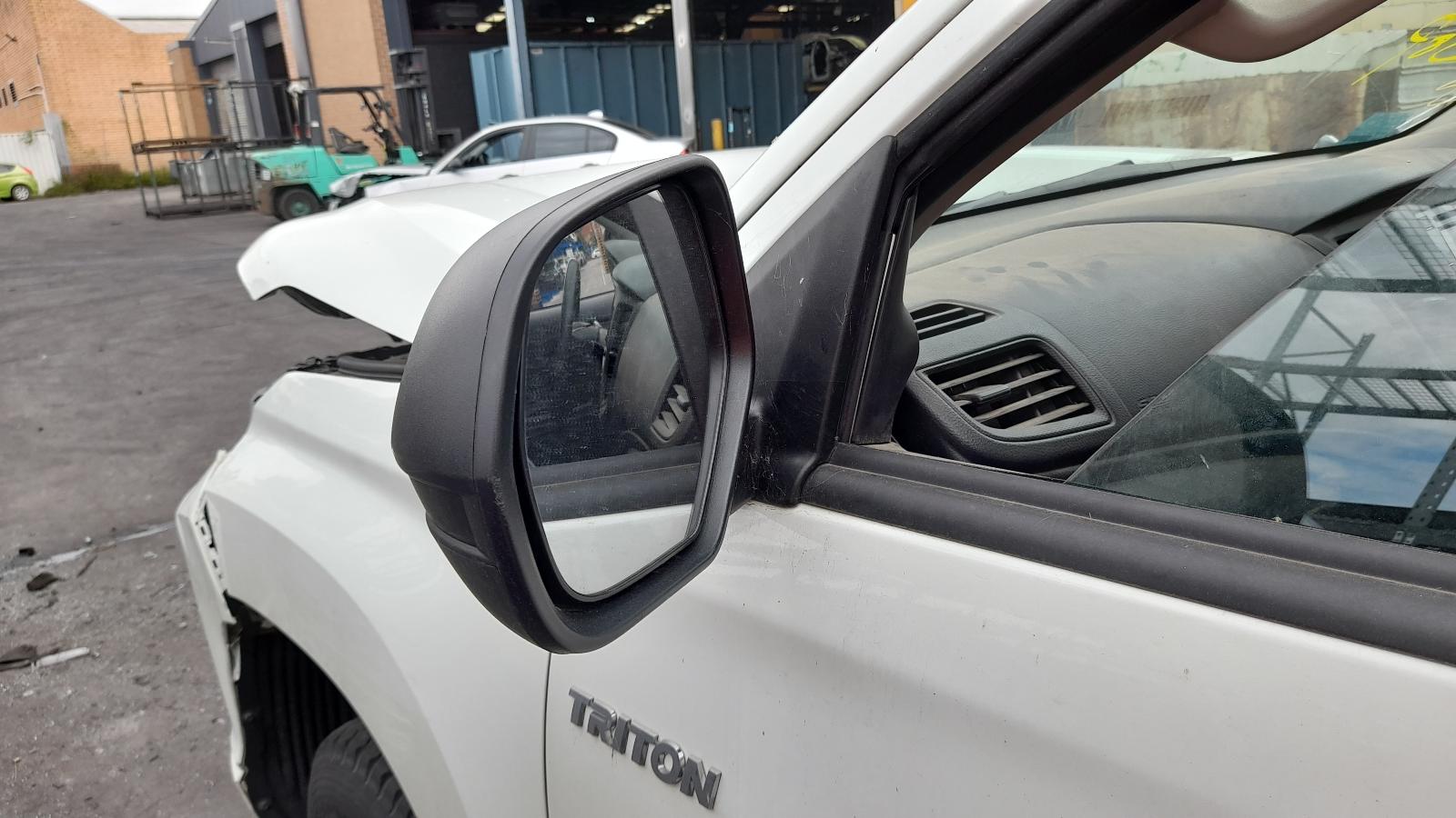 2021 Mitsubishi Triton Trans/Gearbox View Auto part Trans/Gearbox Mitsubishi Triton 2021