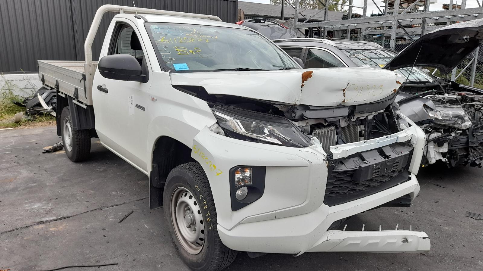 2021 Mitsubishi Triton Trans/Gearbox View Auto part Trans/Gearbox Mitsubishi Triton 2021