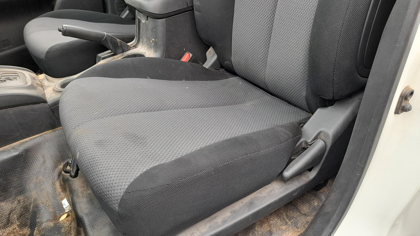 2021 Mitsubishi Triton Trans/Gearbox View Auto part Trans/Gearbox Mitsubishi Triton 2021