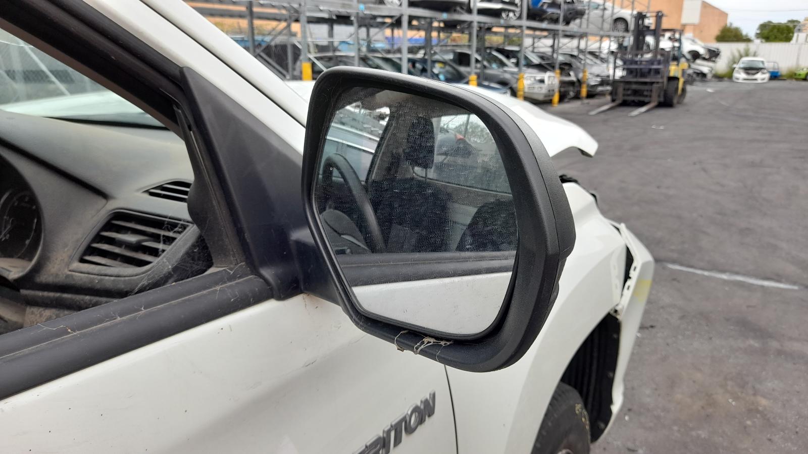 2021 Mitsubishi Triton Trans/Gearbox View Auto part Trans/Gearbox Mitsubishi Triton 2021