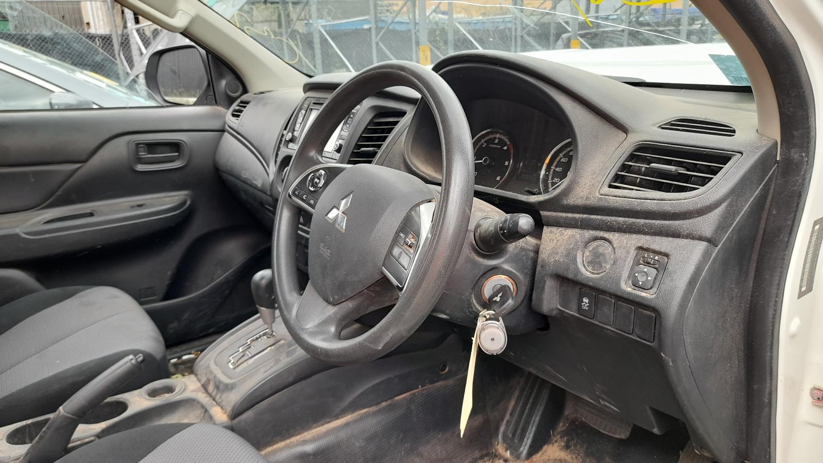 2021 Mitsubishi Triton Trans/Gearbox View Auto part Trans/Gearbox Mitsubishi Triton 2021