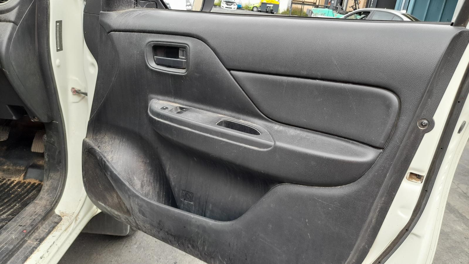 2021 Mitsubishi Triton Trans/Gearbox View Auto part Trans/Gearbox Mitsubishi Triton 2021