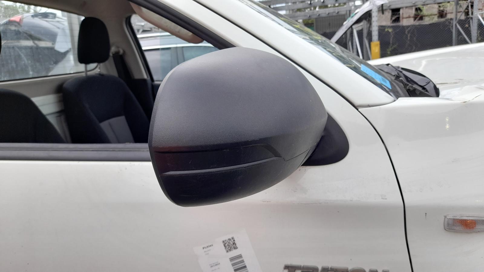 2021 Mitsubishi Triton Trans/Gearbox View Auto part Trans/Gearbox Mitsubishi Triton 2021