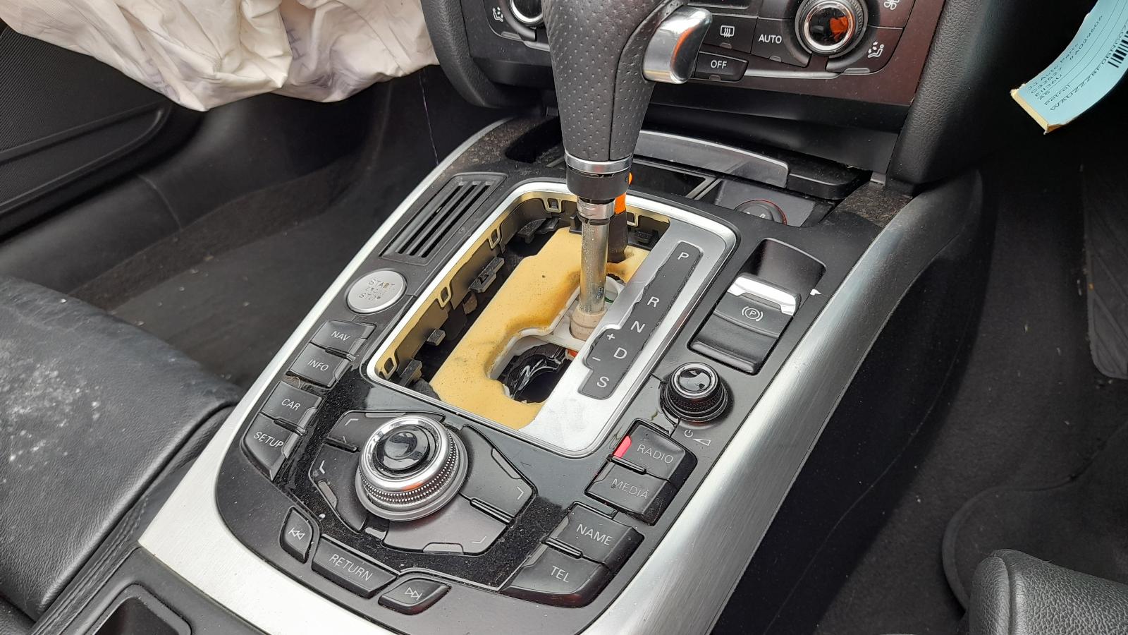 View Auto part Radio/Cd/Dvd/Sat/Tv Audi A5 2010