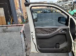 View Auto part Seatbelt/Stalk Nissan Navara 2009