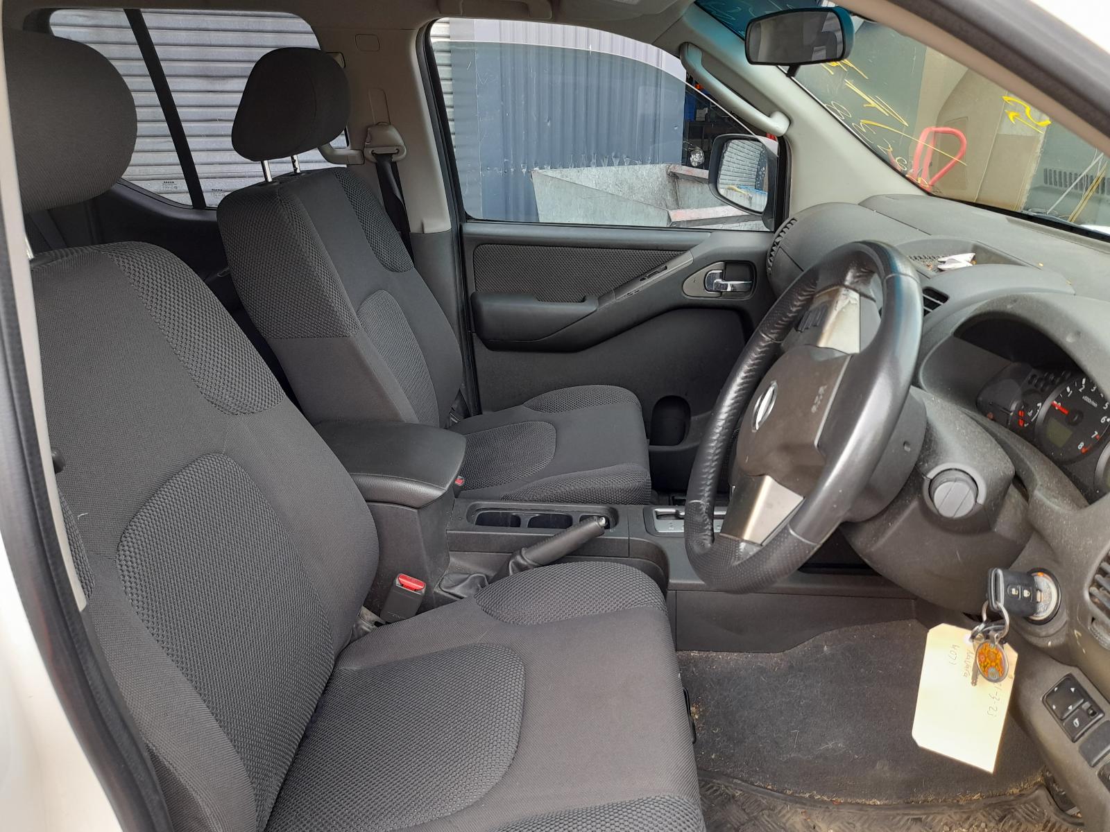 View Auto part Seatbelt/Stalk Nissan Navara 2009