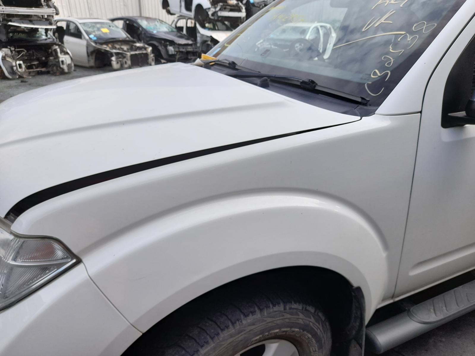 View Auto part Seatbelt/Stalk Nissan Navara 2009