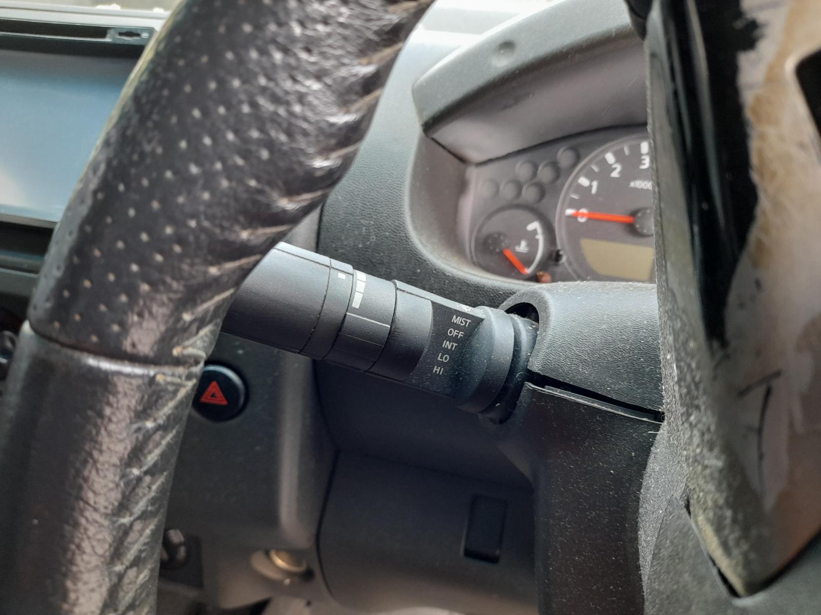View Auto part Seatbelt/Stalk Nissan Navara 2009