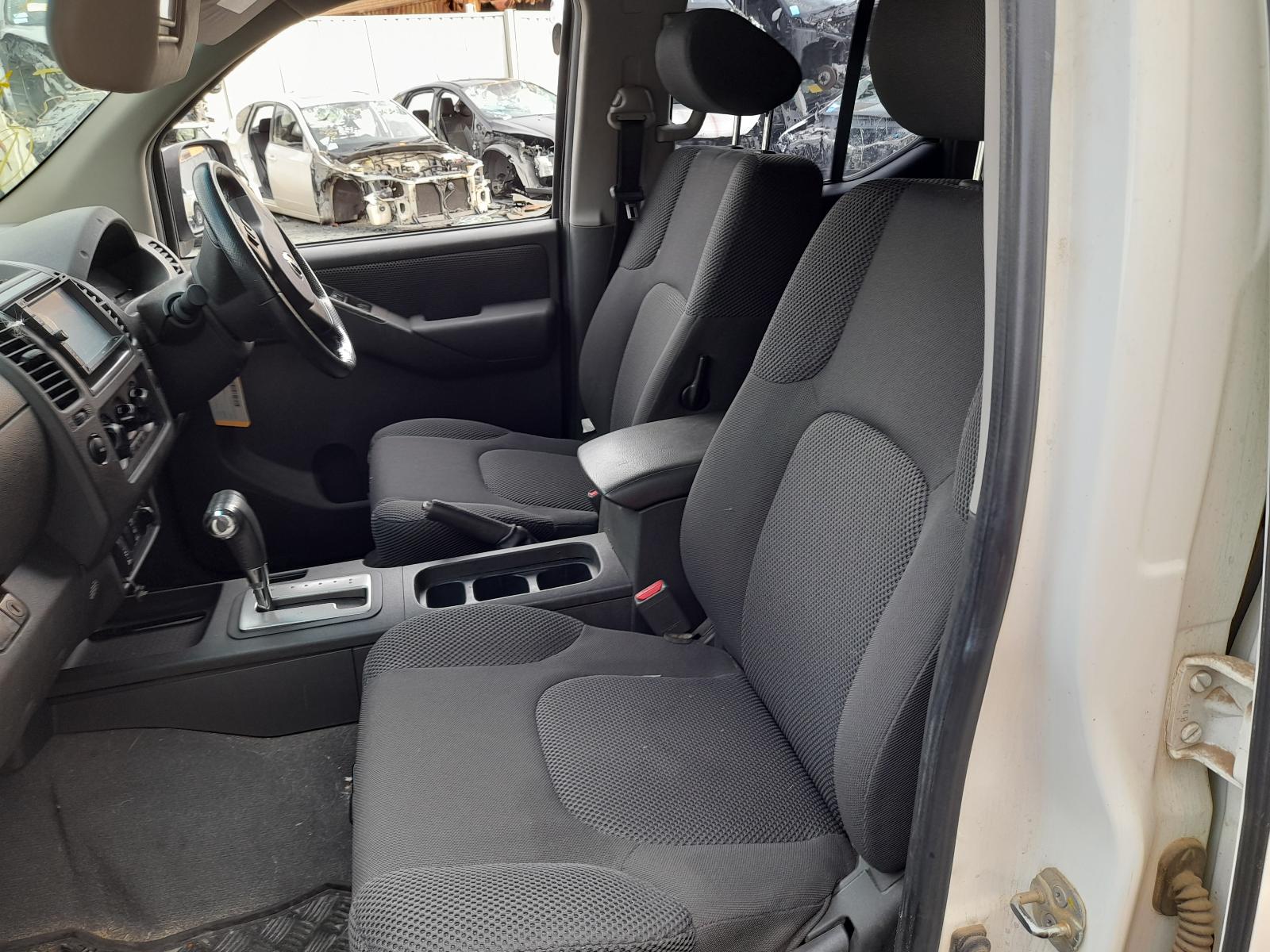 View Auto part Seatbelt/Stalk Nissan Navara 2009