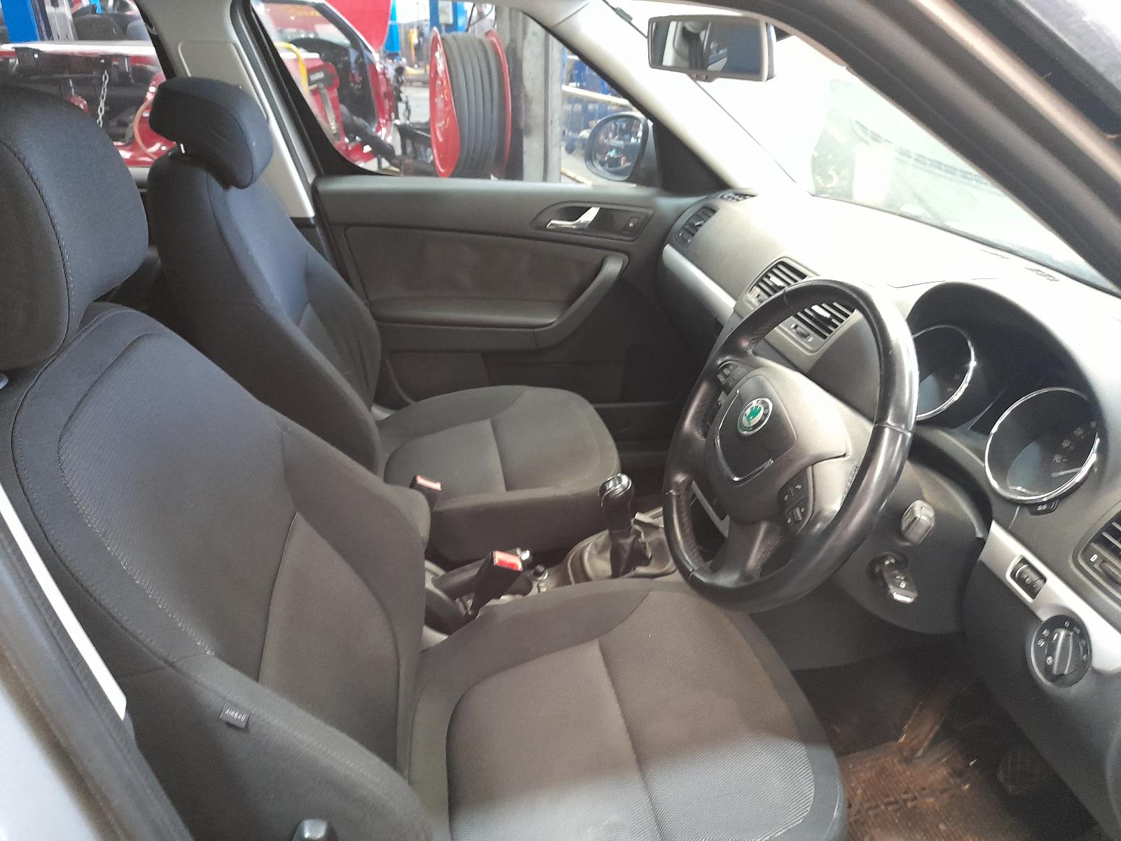 View Auto part Ecu Skoda Yeti 2012