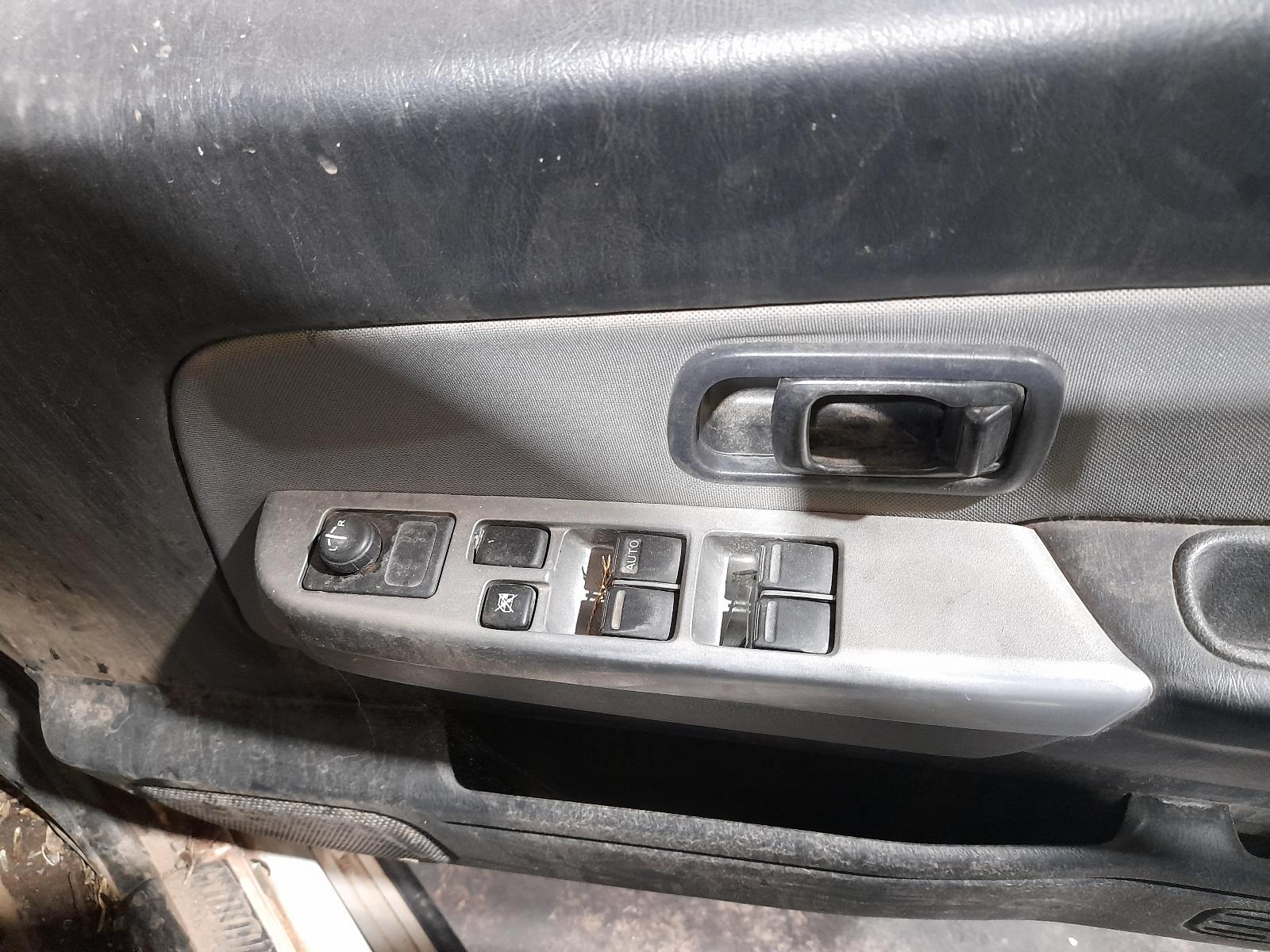 2013 Nissan Navara Misc View Auto part Misc Nissan Navara 2013