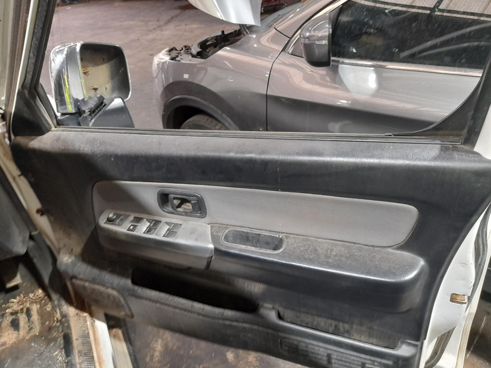 2013 Nissan Navara Misc View Auto part Misc Nissan Navara 2013