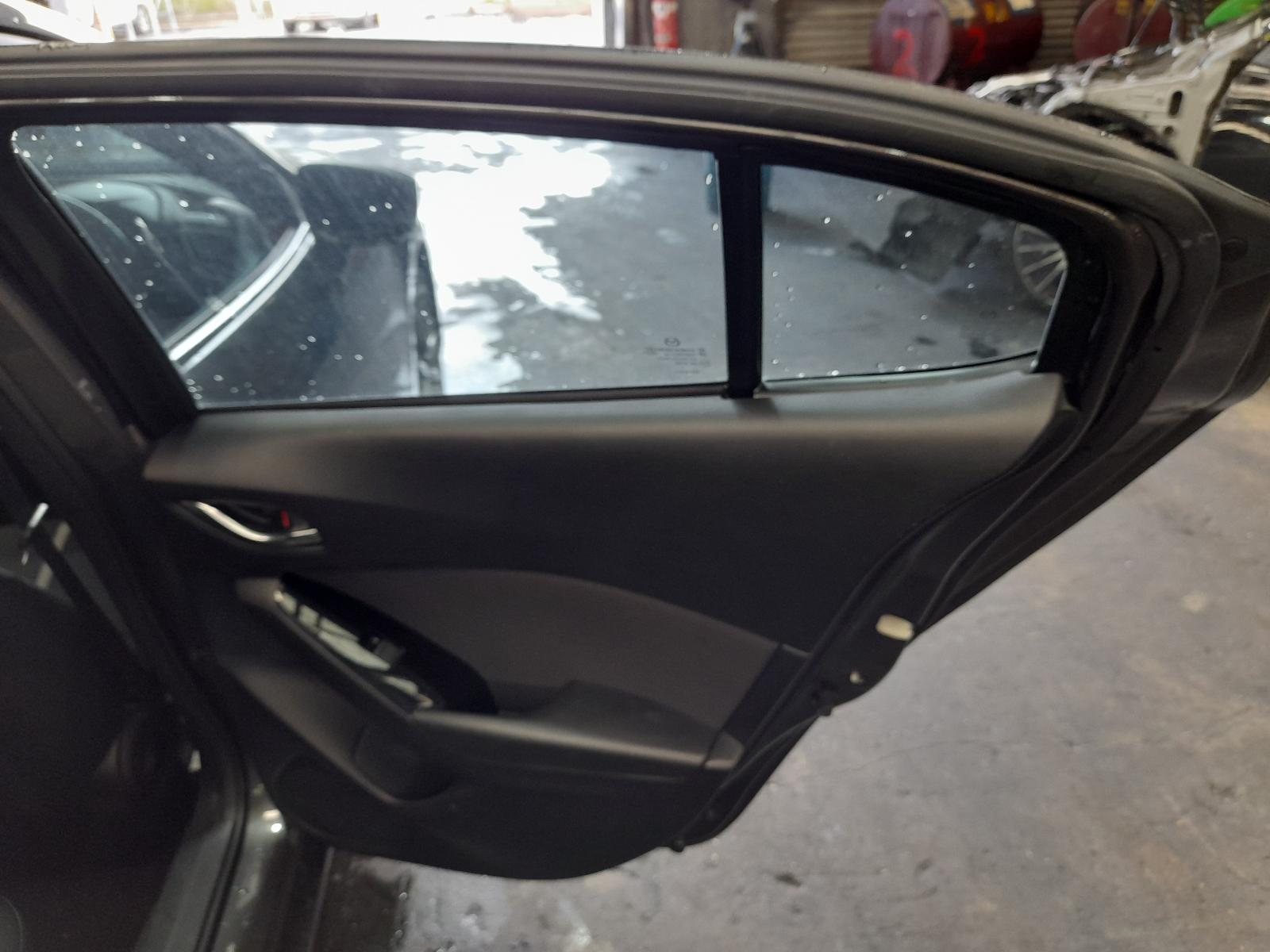 View Auto part Fuse Box Mazda 3 2018