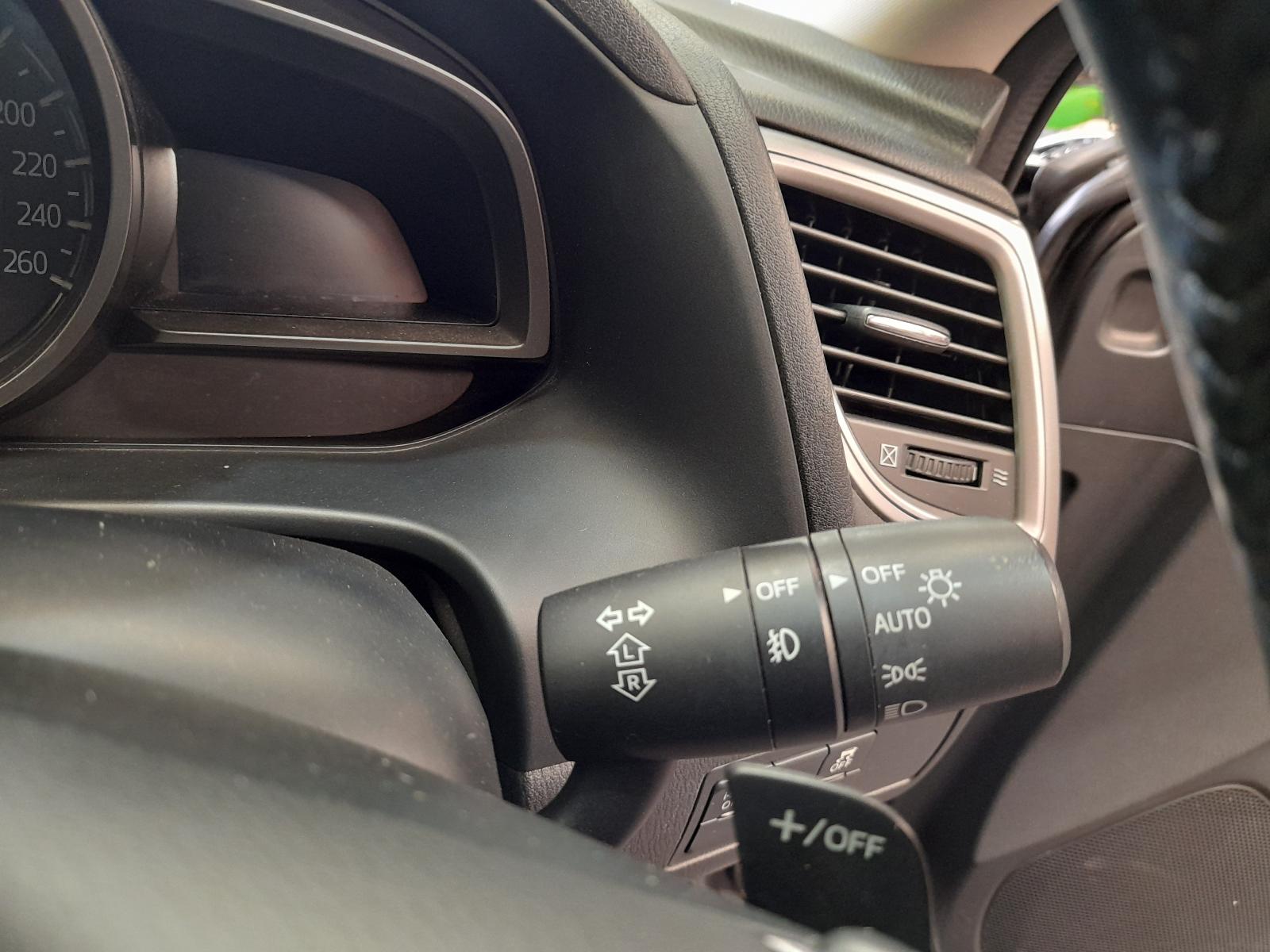 View Auto part Fuse Box Mazda 3 2018