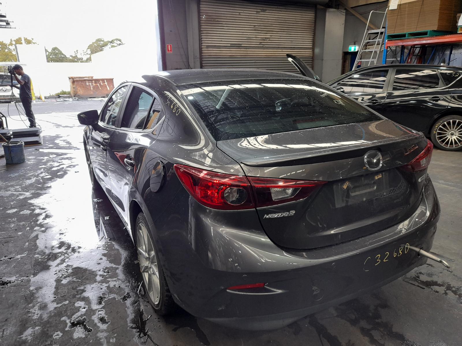 View Auto part Fuse Box Mazda 3 2018