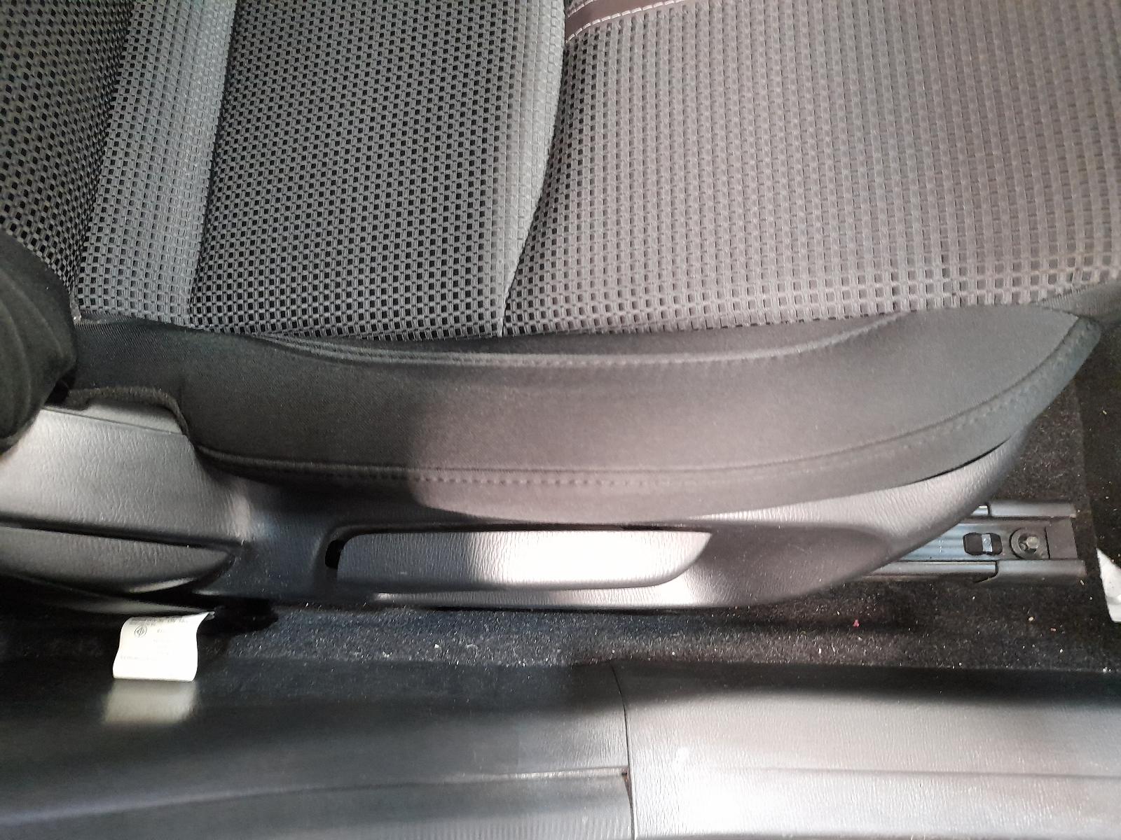 View Auto part Fuse Box Mazda 3 2018