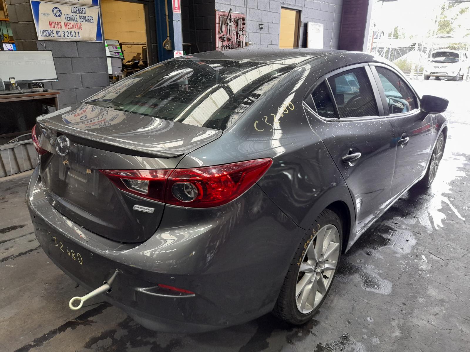 View Auto part Fuse Box Mazda 3 2018