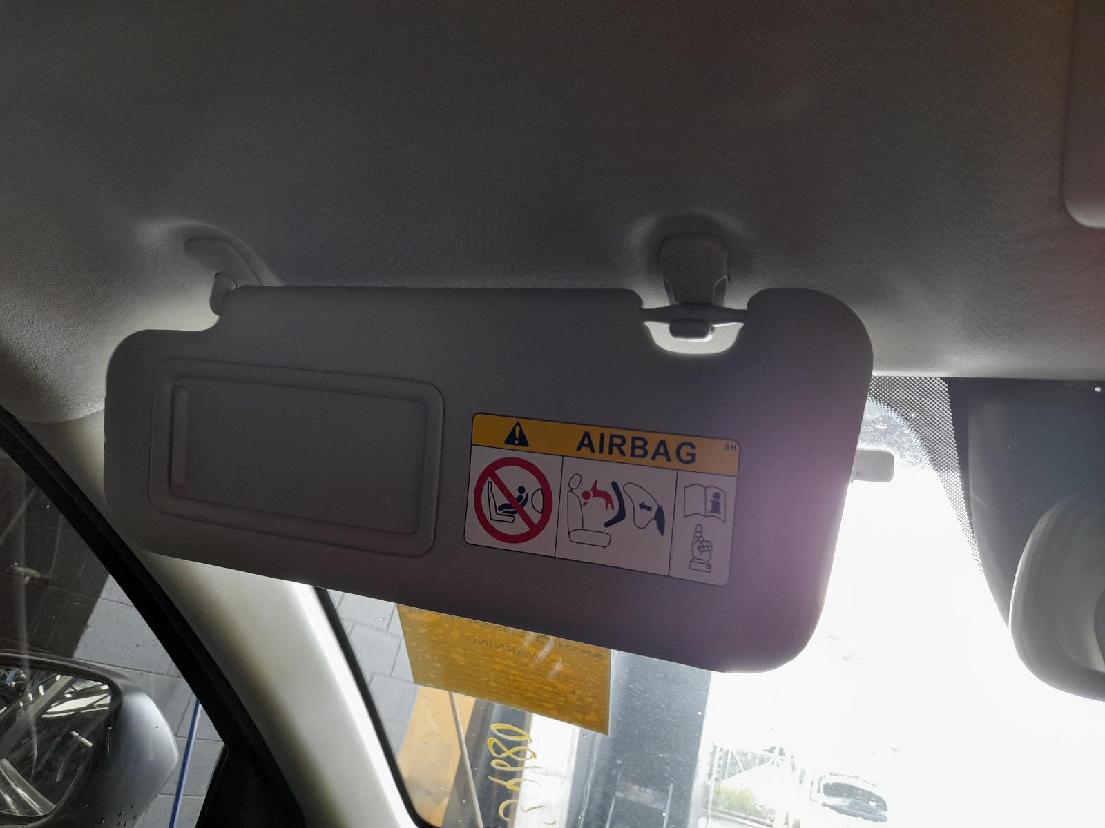 View Auto part Fuse Box Mazda 3 2018