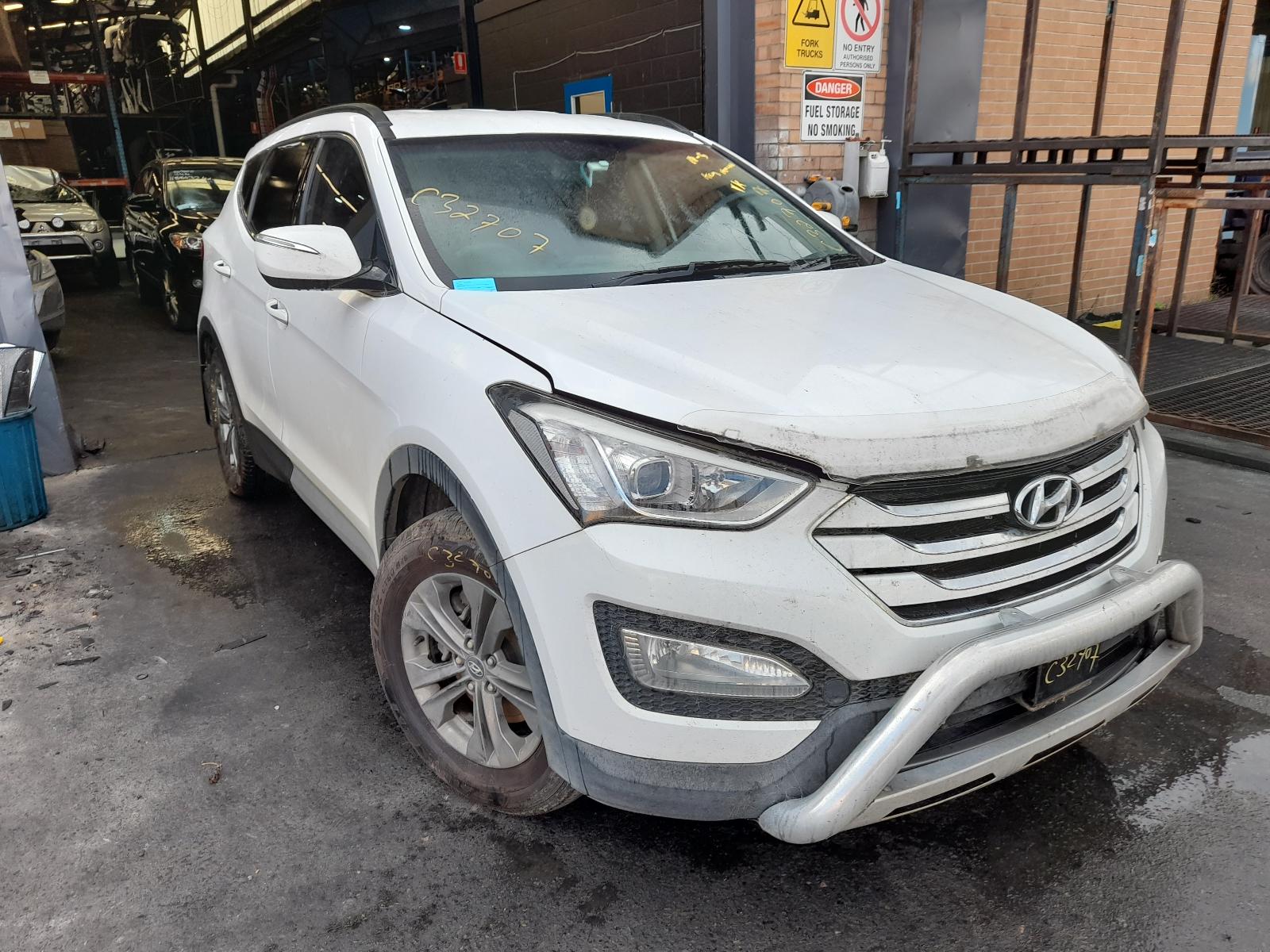 View Auto part null Hyundai Santa Fe 2013