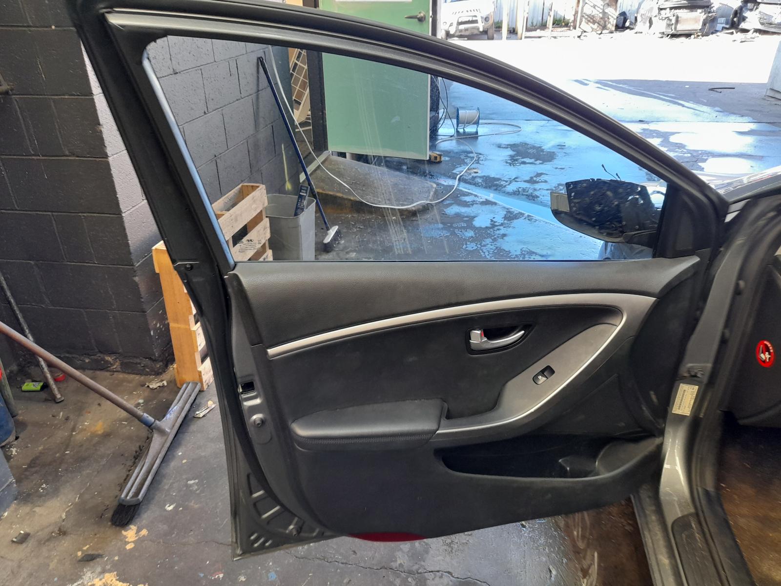 View Auto part Engine Hyundai I30 2016