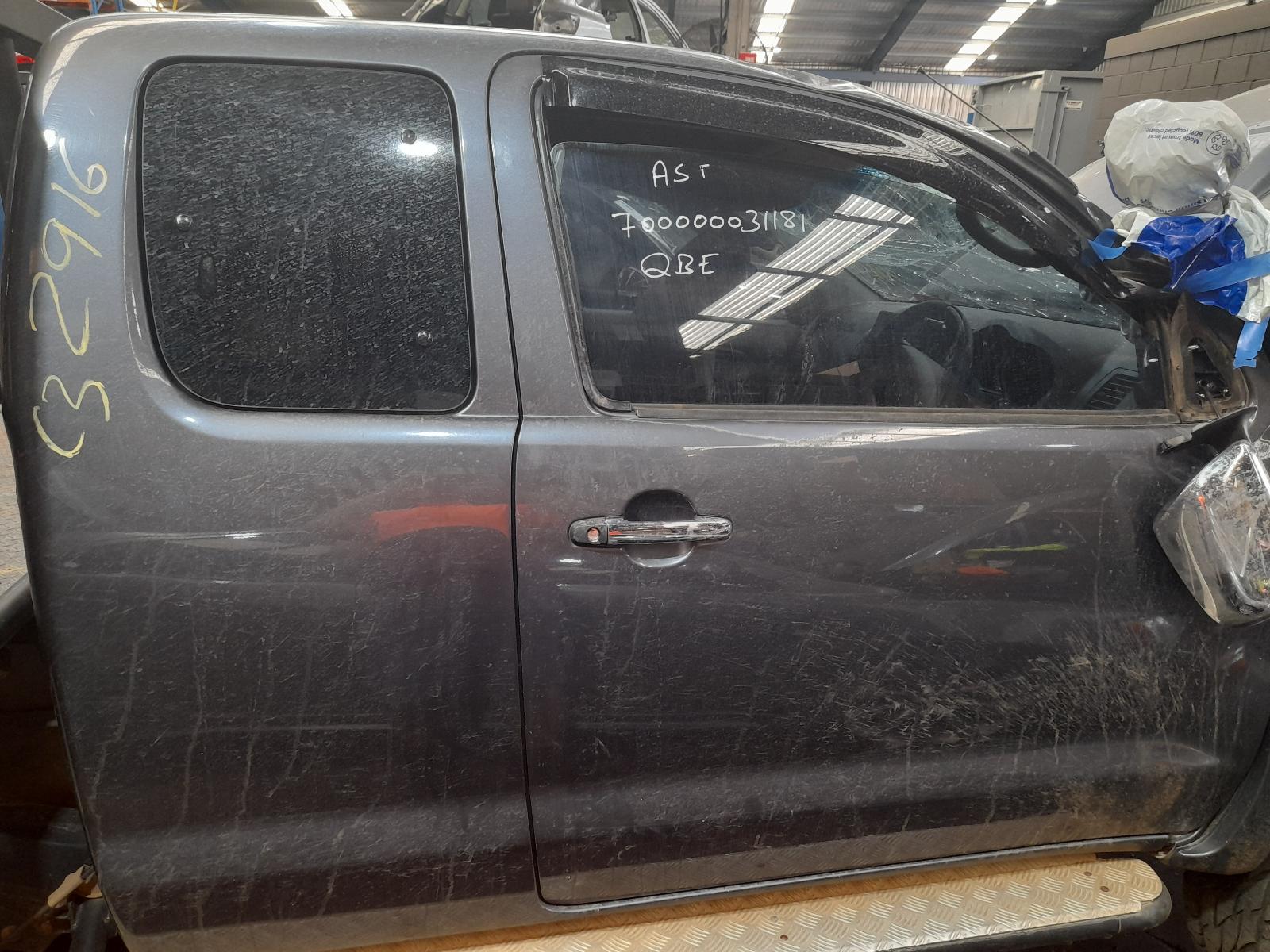 View Auto part Fuse Box Toyota Hilux 2010