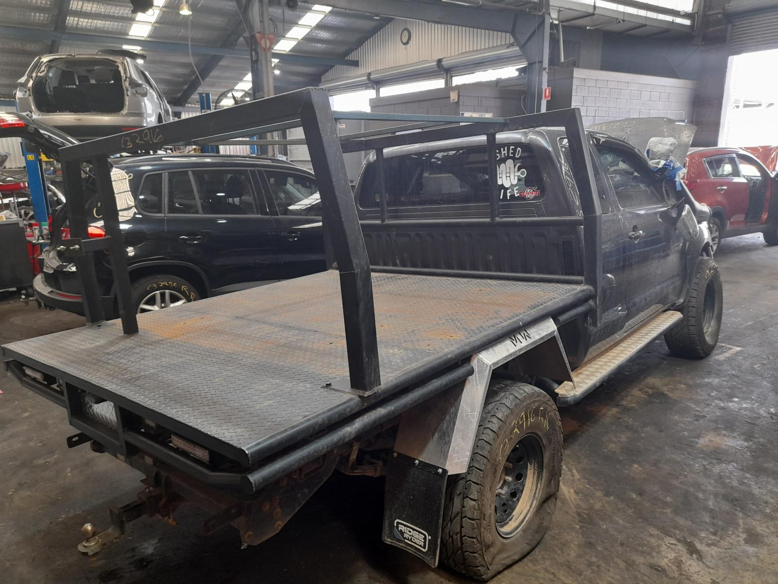 View Auto part Fuse Box Toyota Hilux 2010