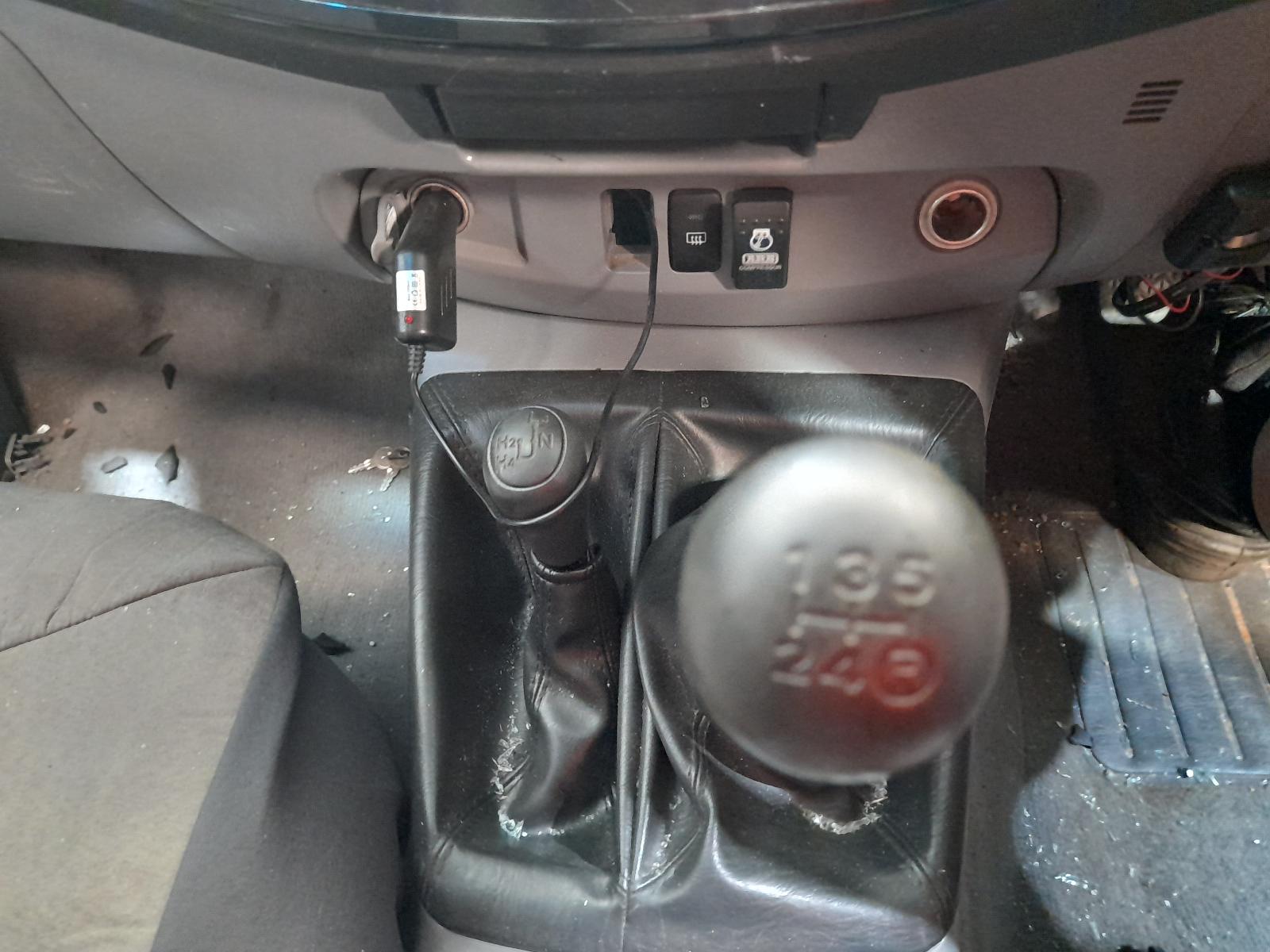 View Auto part Fuse Box Toyota Hilux 2010