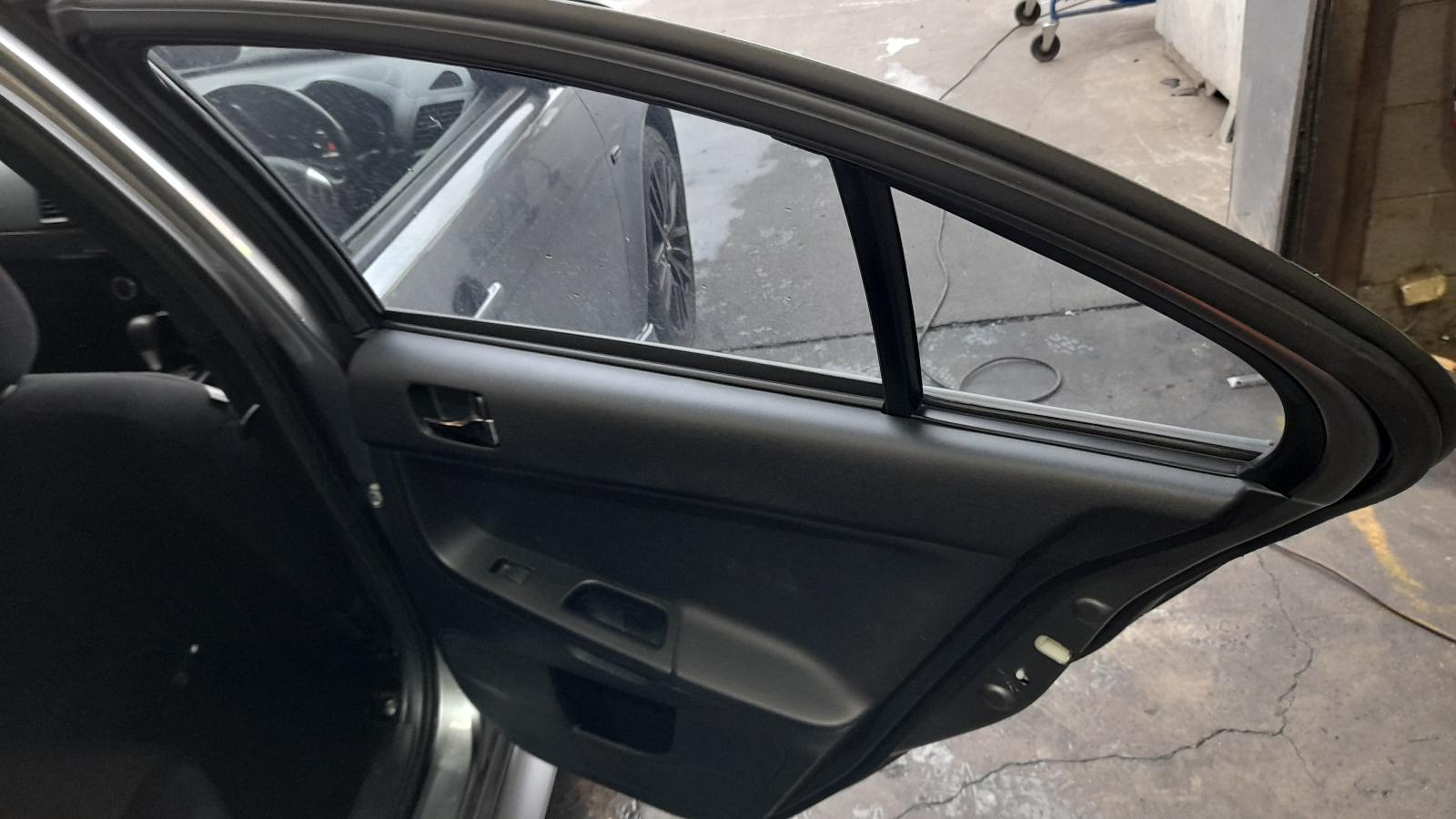 View Auto part Jack/Tool Kit Mitsubishi Lancer 2017