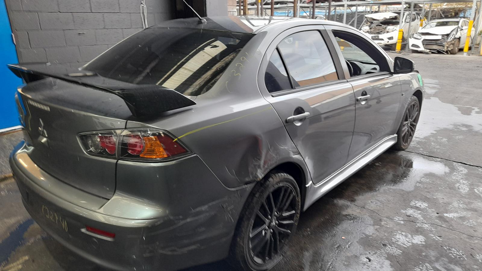 View Auto part Jack/Tool Kit Mitsubishi Lancer 2017