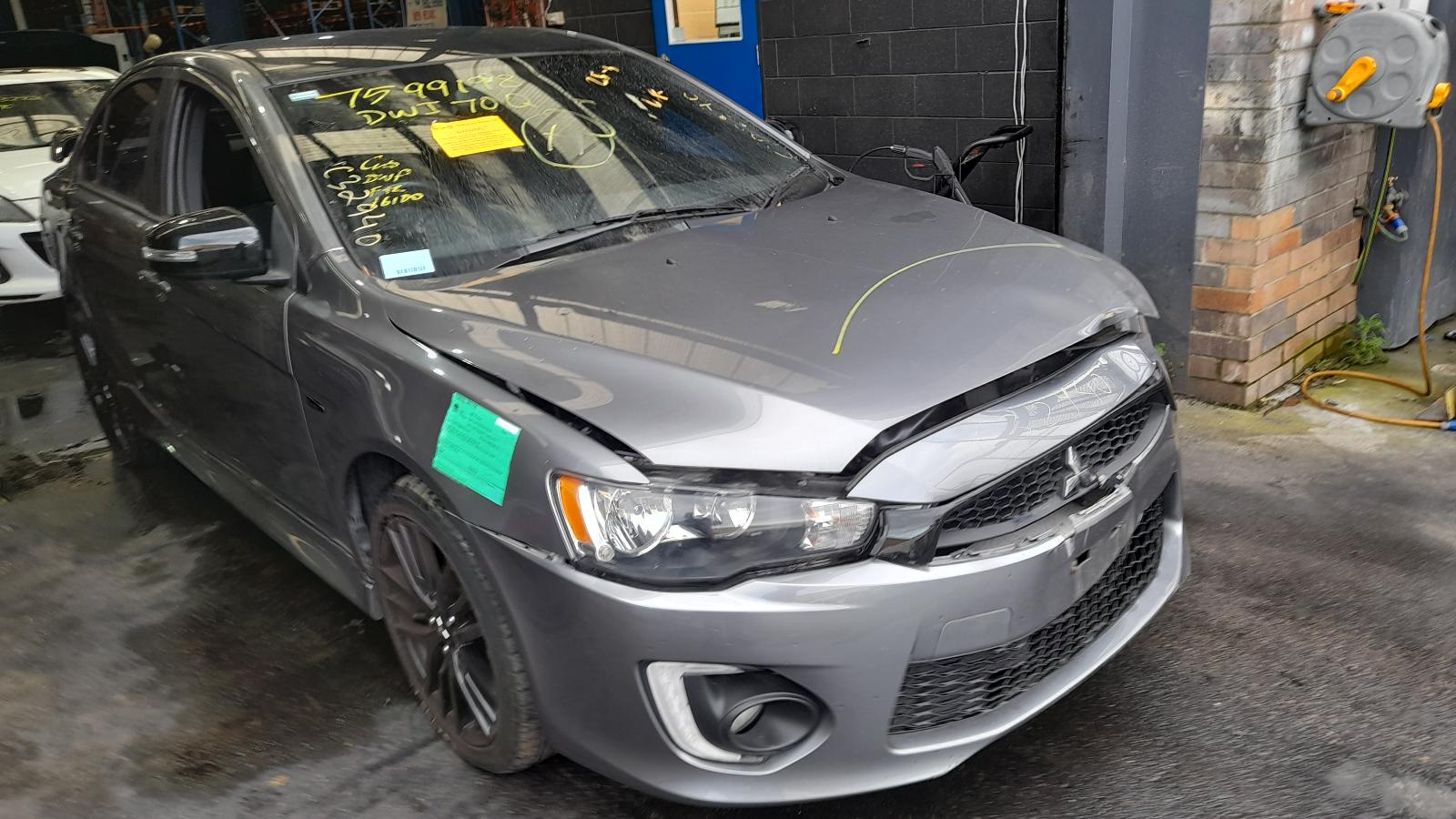 View Auto part Jack/Tool Kit Mitsubishi Lancer 2017